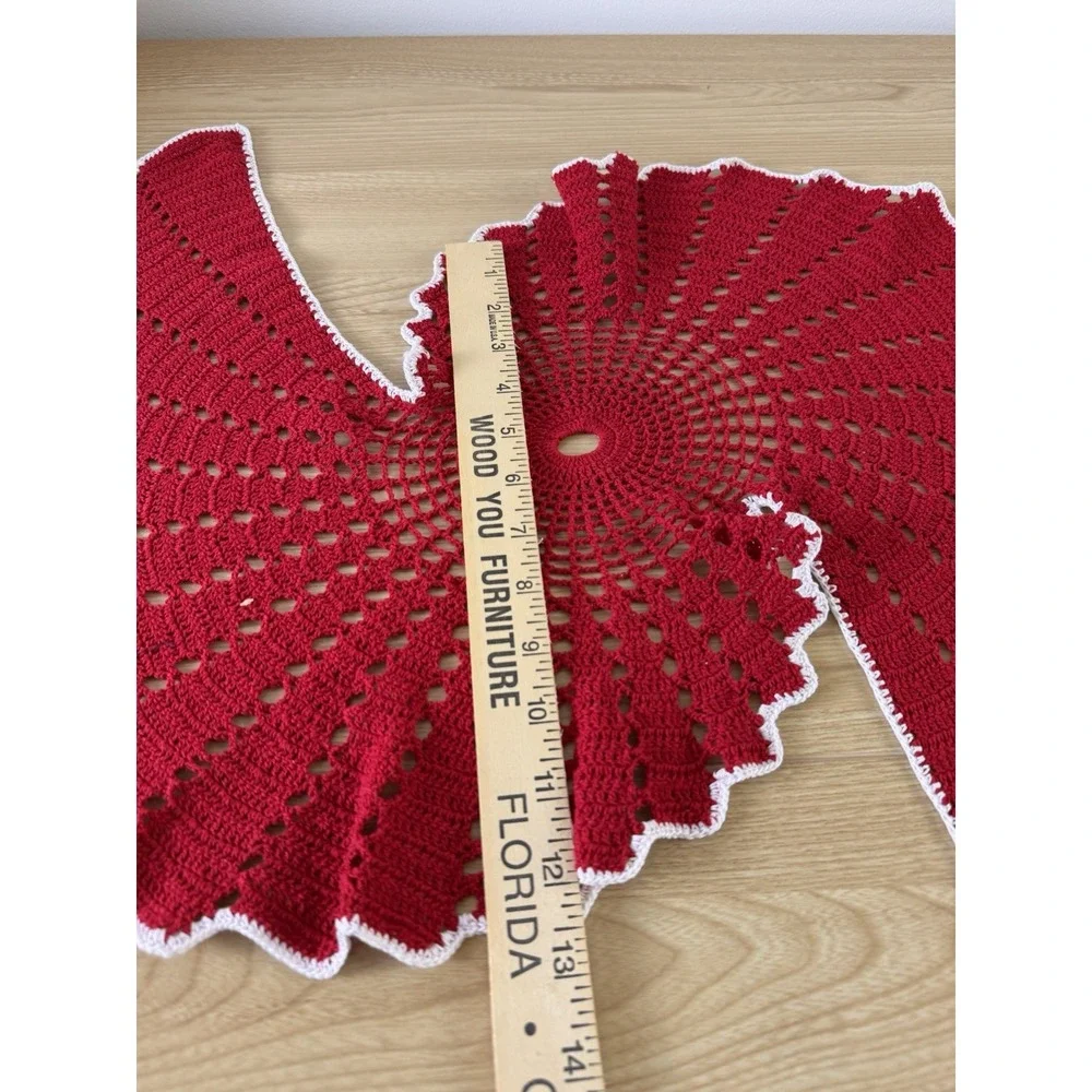 Handmade Christmas Crochet Table Runner Red White Spiral Mercerized Cotton 23in